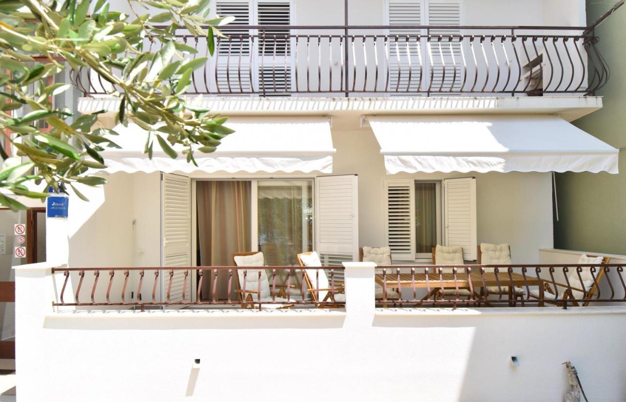 Apartments Despot Tucepi Luaran gambar