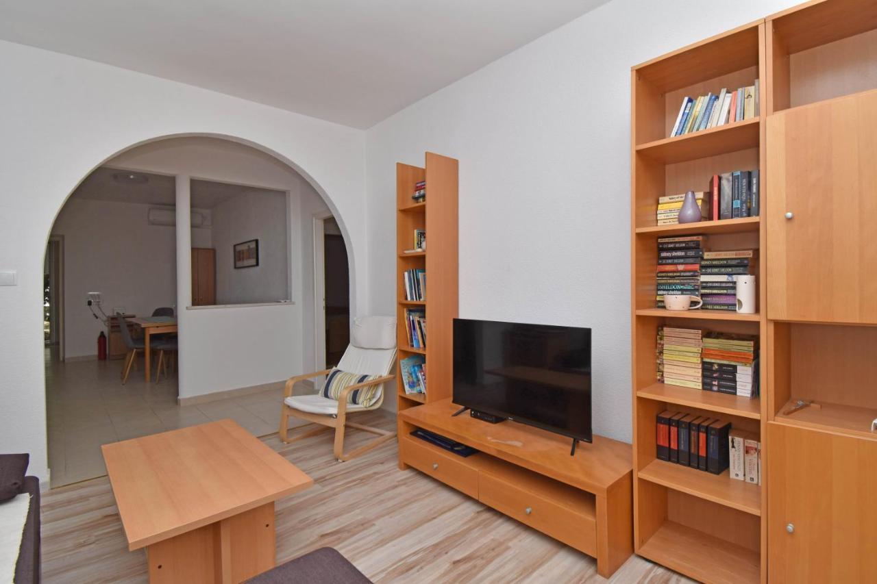 Apartments Despot Tucepi Luaran gambar