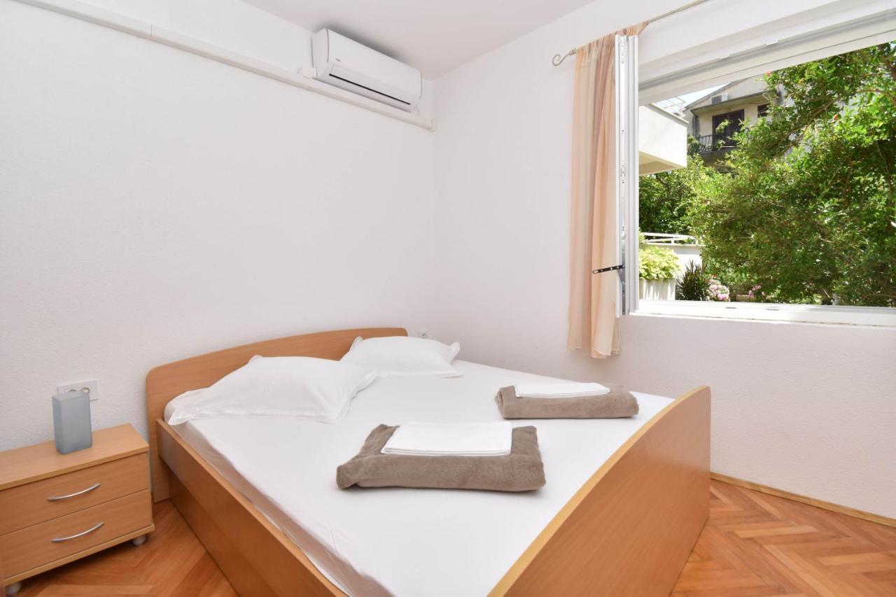 Apartments Despot Tucepi Luaran gambar