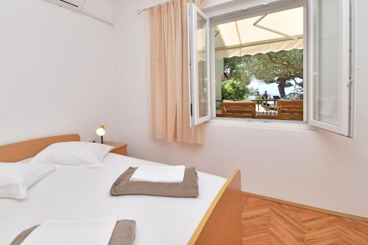 Apartments Despot Tucepi Luaran gambar