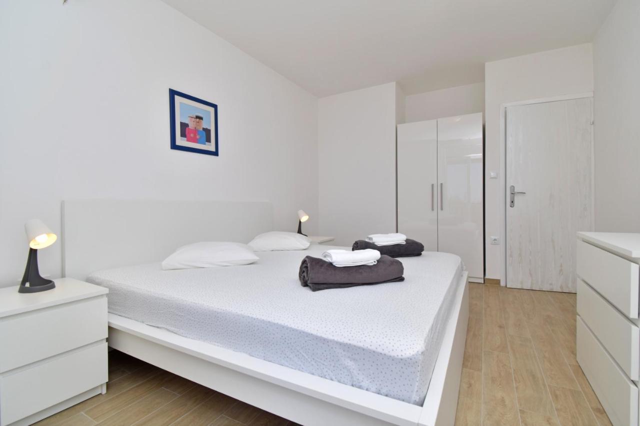 Apartments Despot Tucepi Luaran gambar