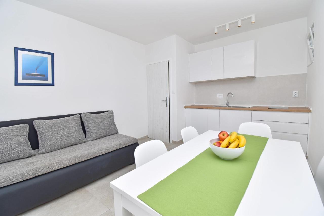 Apartments Despot Tucepi Luaran gambar