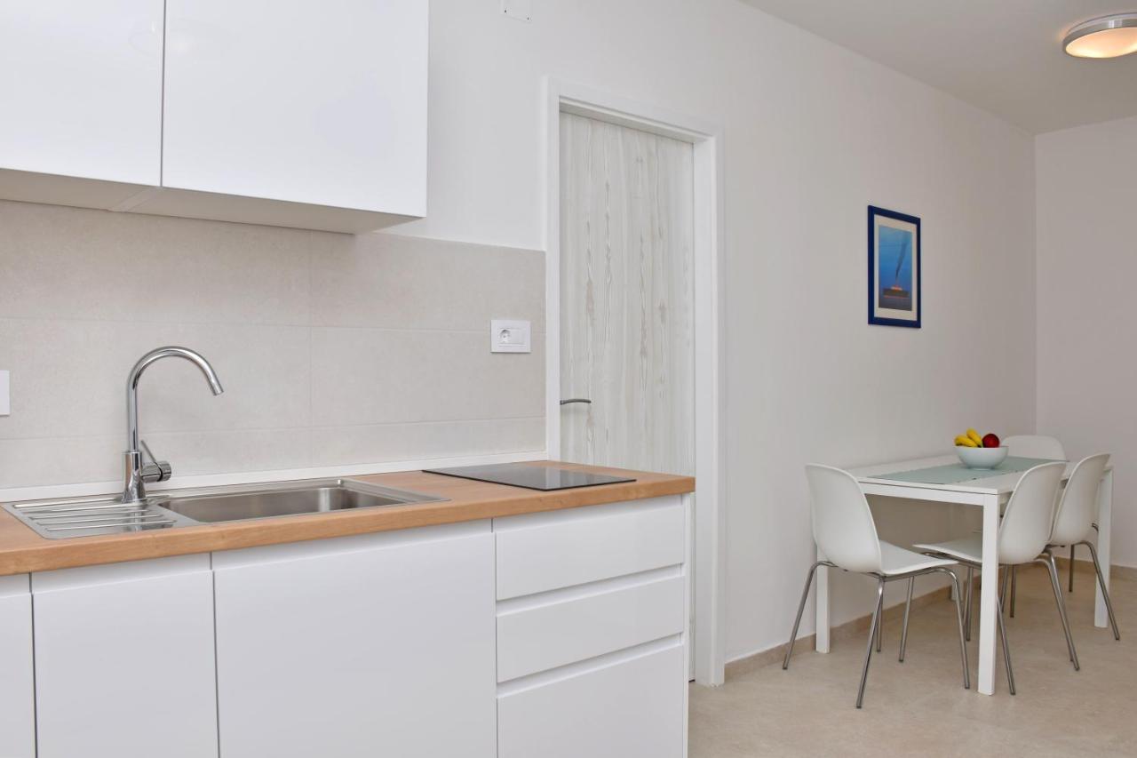 Apartments Despot Tucepi Luaran gambar